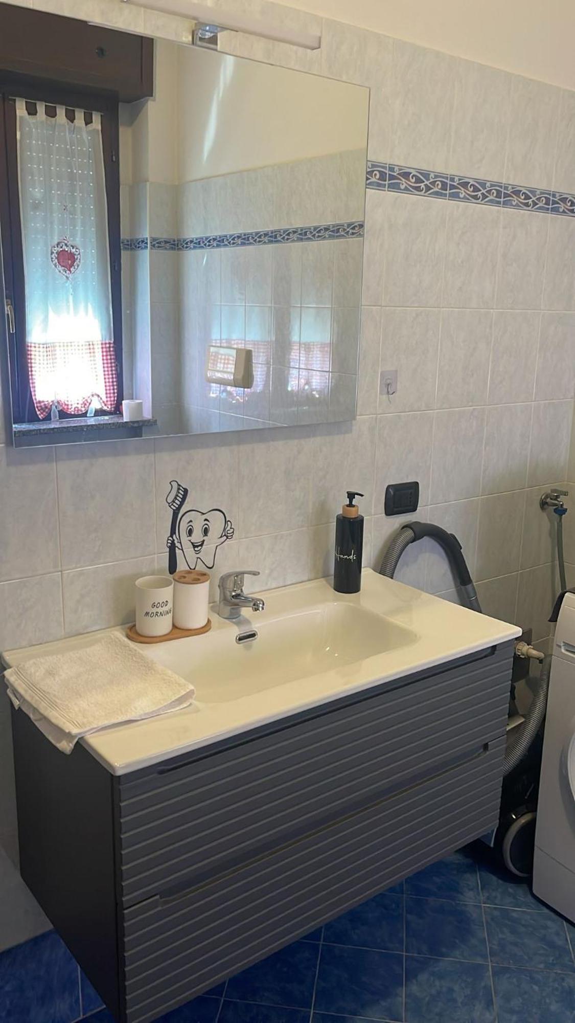 Iris Apartment Cislago Ngoại thất bức ảnh
